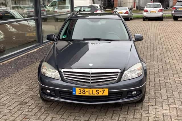 Mercedes-Benz C-Klasse (2010) thumbnail 3