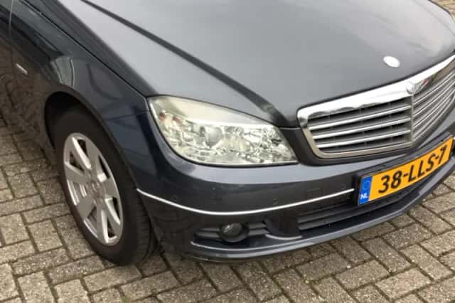 Mercedes-Benz C-Klasse (2010) thumbnail 5