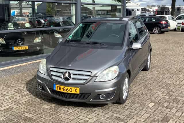 Mercedes-Benz B-Klasse (2009) thumbnail 2