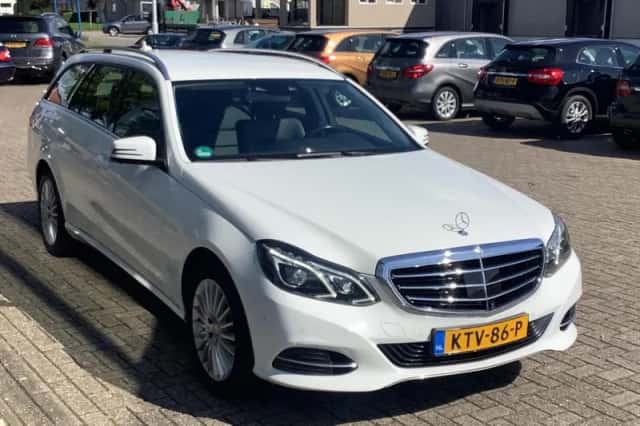 Mercedes-Benz E-Klasse (2013) thumbnail 4