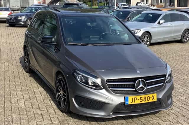 Mercedes-Benz B-Klasse (2016) thumbnail 3