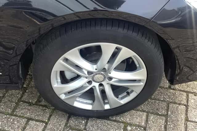 Mercedes-Benz E-Klasse (2012) thumbnail 6