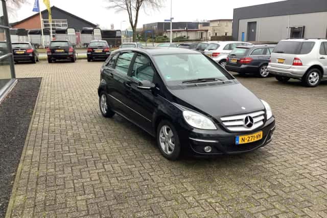Mercedes-Benz B-Klasse (2011) thumbnail 4