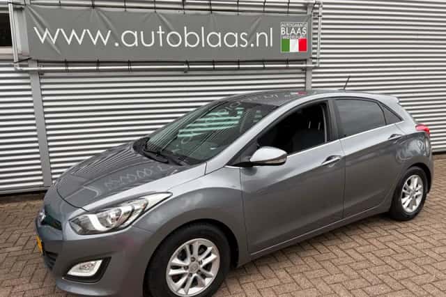 Hyundai i30 (2015) thumbnail 1