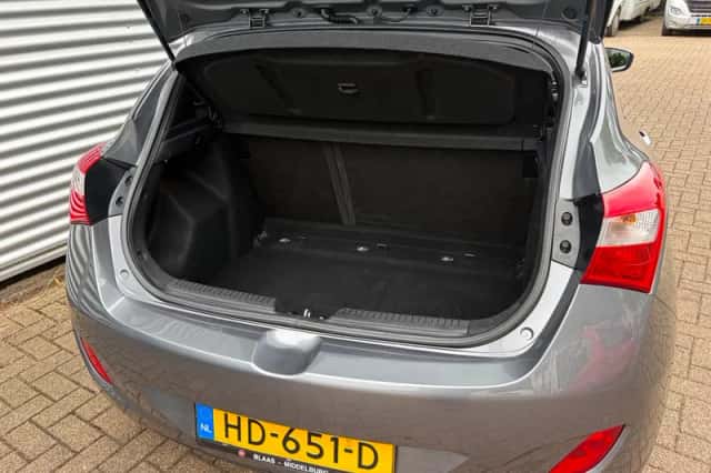 Hyundai i30 (2015) thumbnail 4
