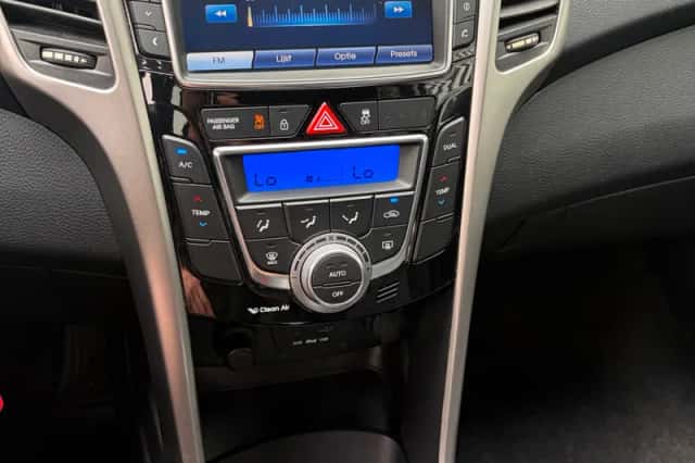 Hyundai i30 (2015) thumbnail 6