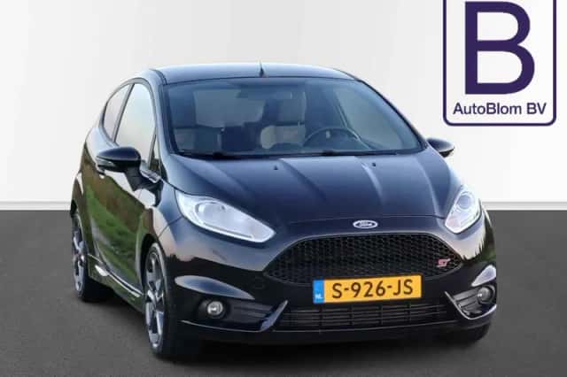 Ford Fiesta (2015) thumbnail 5