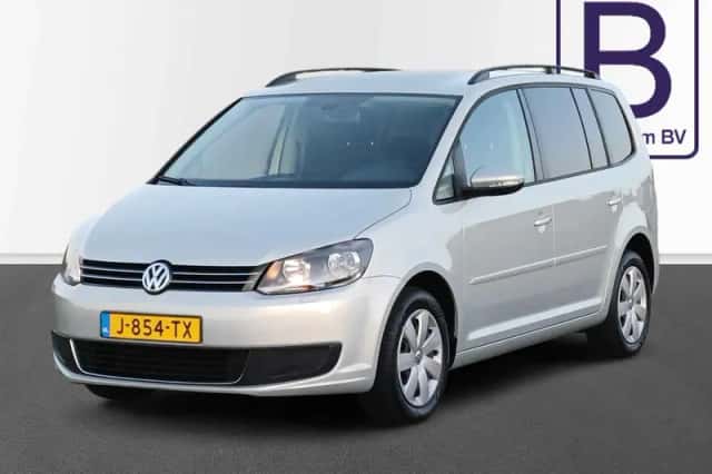 Volkswagen Touran (2015) thumbnail 1