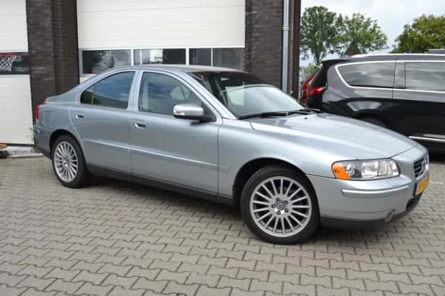 Volvo S60 (2007) thumbnail 5
