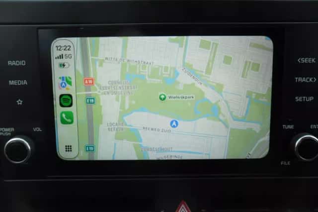 Kia Sportage (2023) thumbnail 5