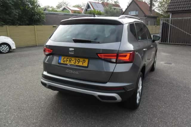SEAT Ateca (2024) thumbnail 2