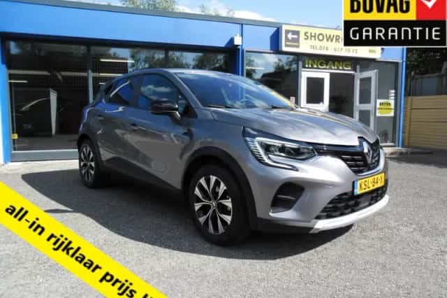 Renault Captur (2023) thumbnail 1
