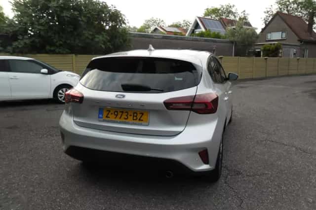 Ford Focus (2024) thumbnail 2