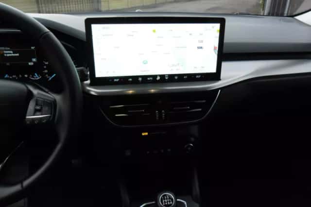 Ford Focus (2024) thumbnail 4