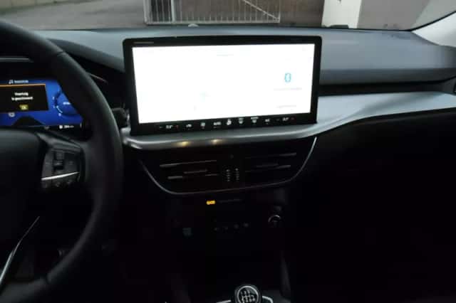Ford Focus (2023) thumbnail 4
