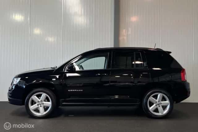 Jeep Compass (2013) thumbnail 3