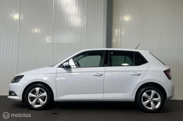 Škoda Fabia (2016) thumbnail 3