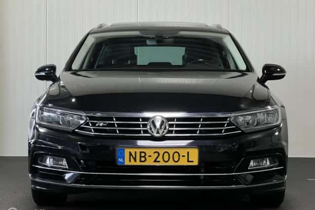 Volkswagen Passat (2017) thumbnail 4
