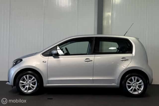SEAT Mii (2014) thumbnail 3
