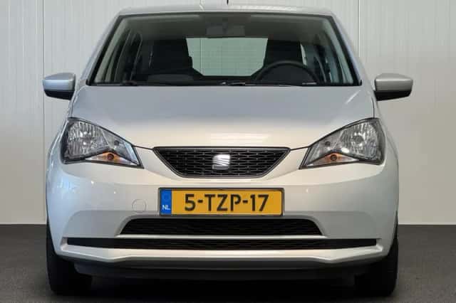 SEAT Mii (2014) thumbnail 4