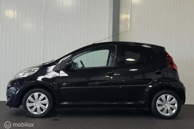 Peugeot 107 (2013) thumbnail 3