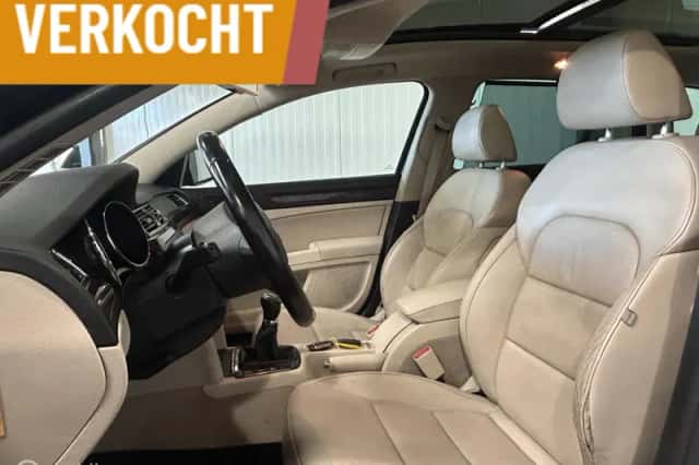 Škoda Superb (2015) thumbnail 6