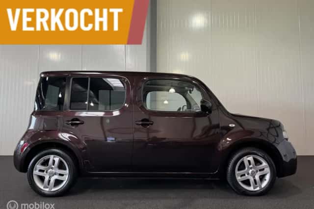 Nissan Cube (2010) thumbnail 5