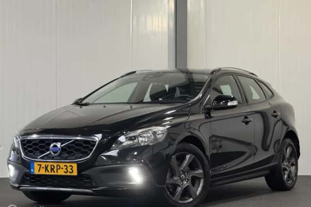 Volvo V40 (2013) thumbnail 1