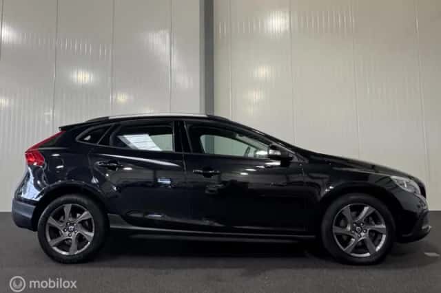 Volvo V40 (2013) thumbnail 5