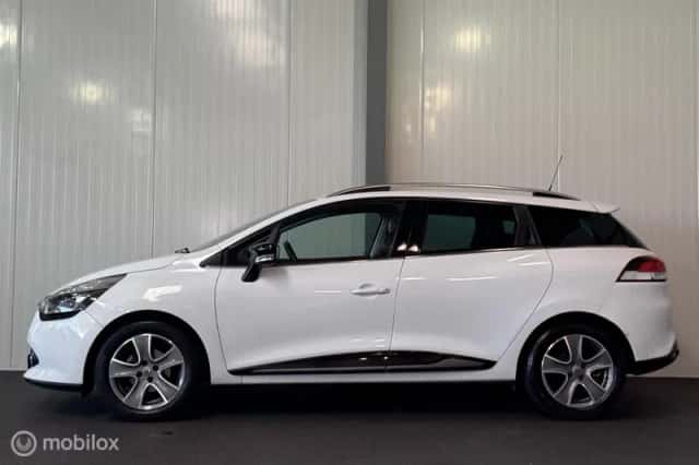 Renault Clio (2015) thumbnail 3