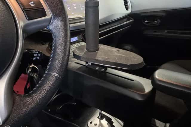 Toyota Yaris (2013) thumbnail 4