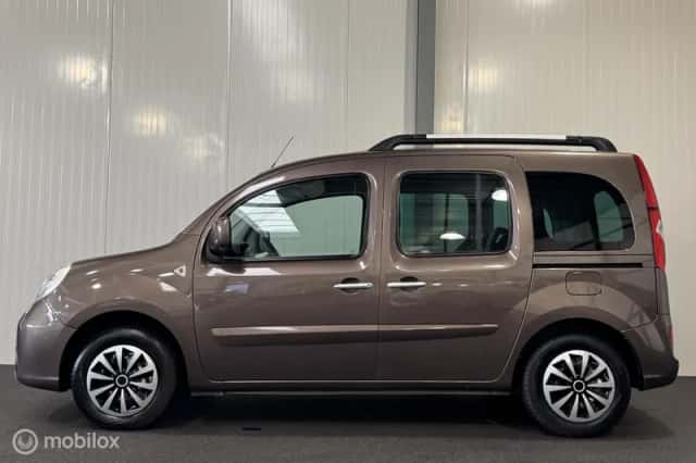 Renault Kangoo (2012) thumbnail 3