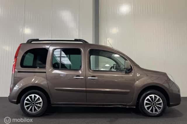 Renault Kangoo (2012) thumbnail 6