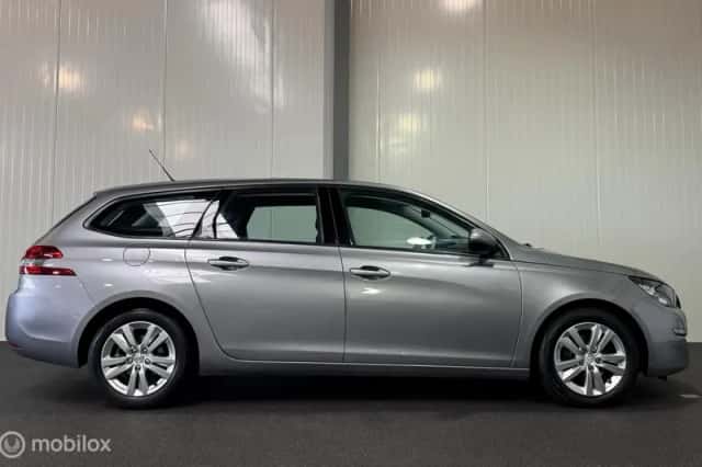 Peugeot 308 (2015) thumbnail 5
