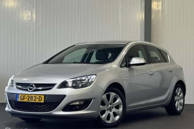 Opel Astra (2015) thumbnail 1