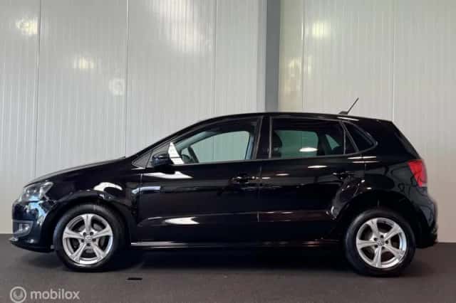 Volkswagen Polo (2011) thumbnail 3