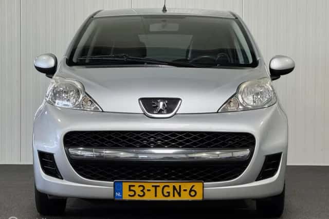 Peugeot 107 (2012) thumbnail 4