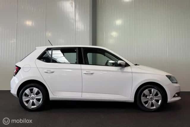 Škoda Fabia (2016) thumbnail 5