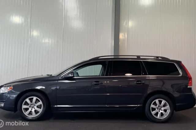 Volvo V70 (2014) thumbnail 3