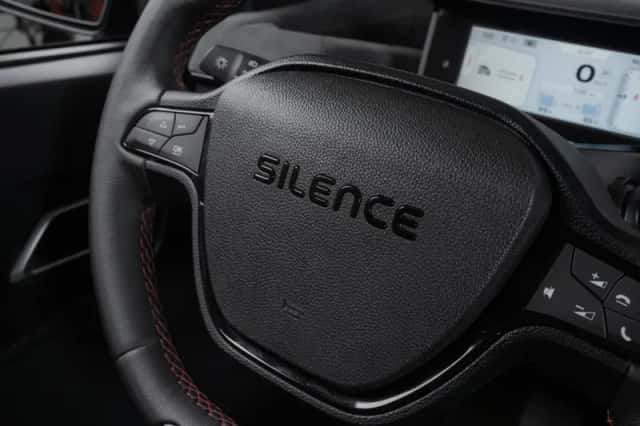Silence S04 (2025) thumbnail 3