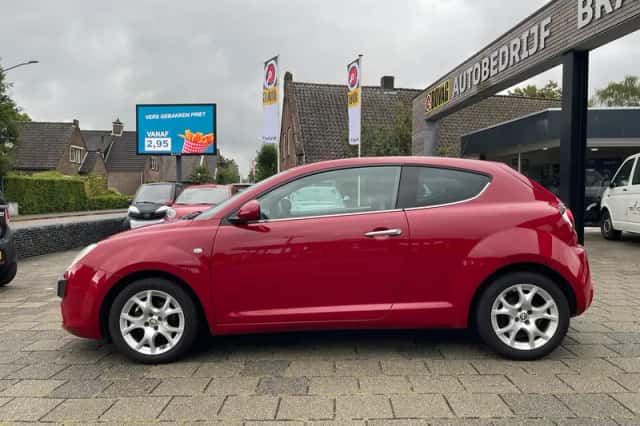 Alfa Romeo MiTo (2009) thumbnail 3