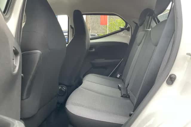 Toyota Aygo (2021) thumbnail 5
