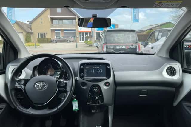 Toyota Aygo (2021) thumbnail 6