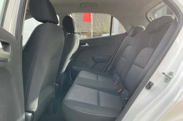 Kia Picanto (2022) thumbnail 5
