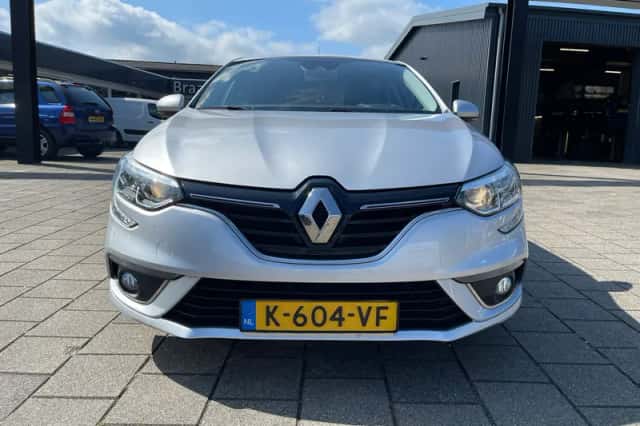 Renault Mégane (2016) thumbnail 2