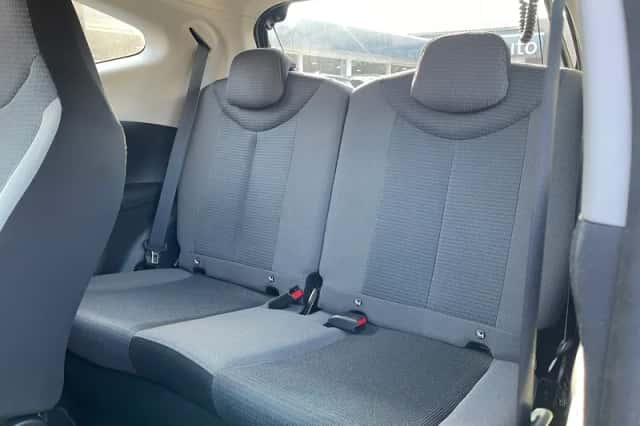 Toyota Aygo (2021) thumbnail 5