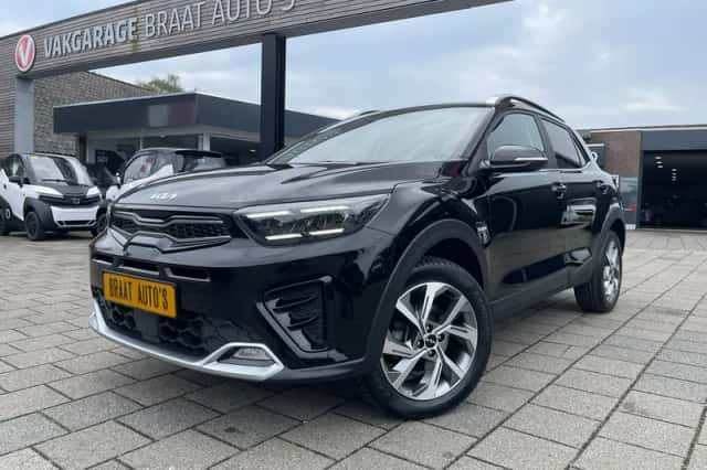 Kia Stonic (2023) thumbnail 1