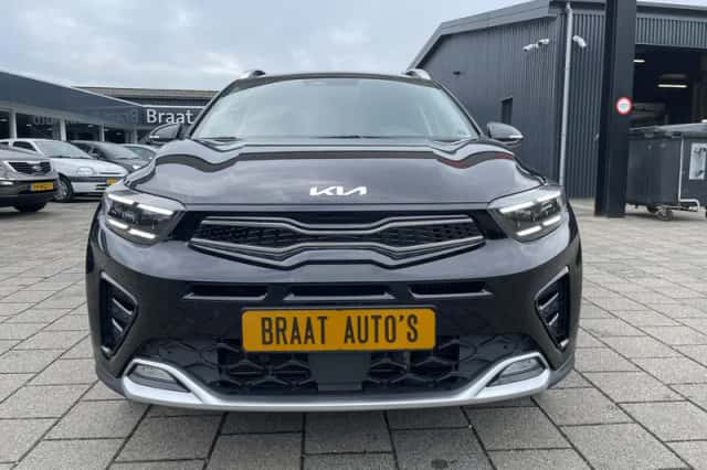 Kia Stonic (2023) thumbnail 2