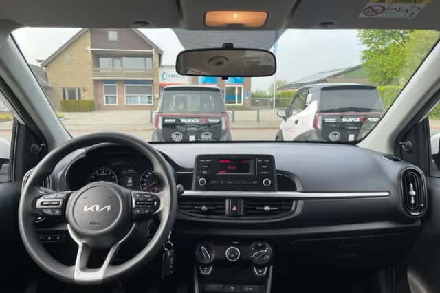 Kia Picanto (2022) thumbnail 6