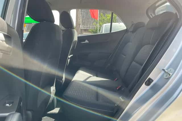 Kia Picanto (2023) thumbnail 5
